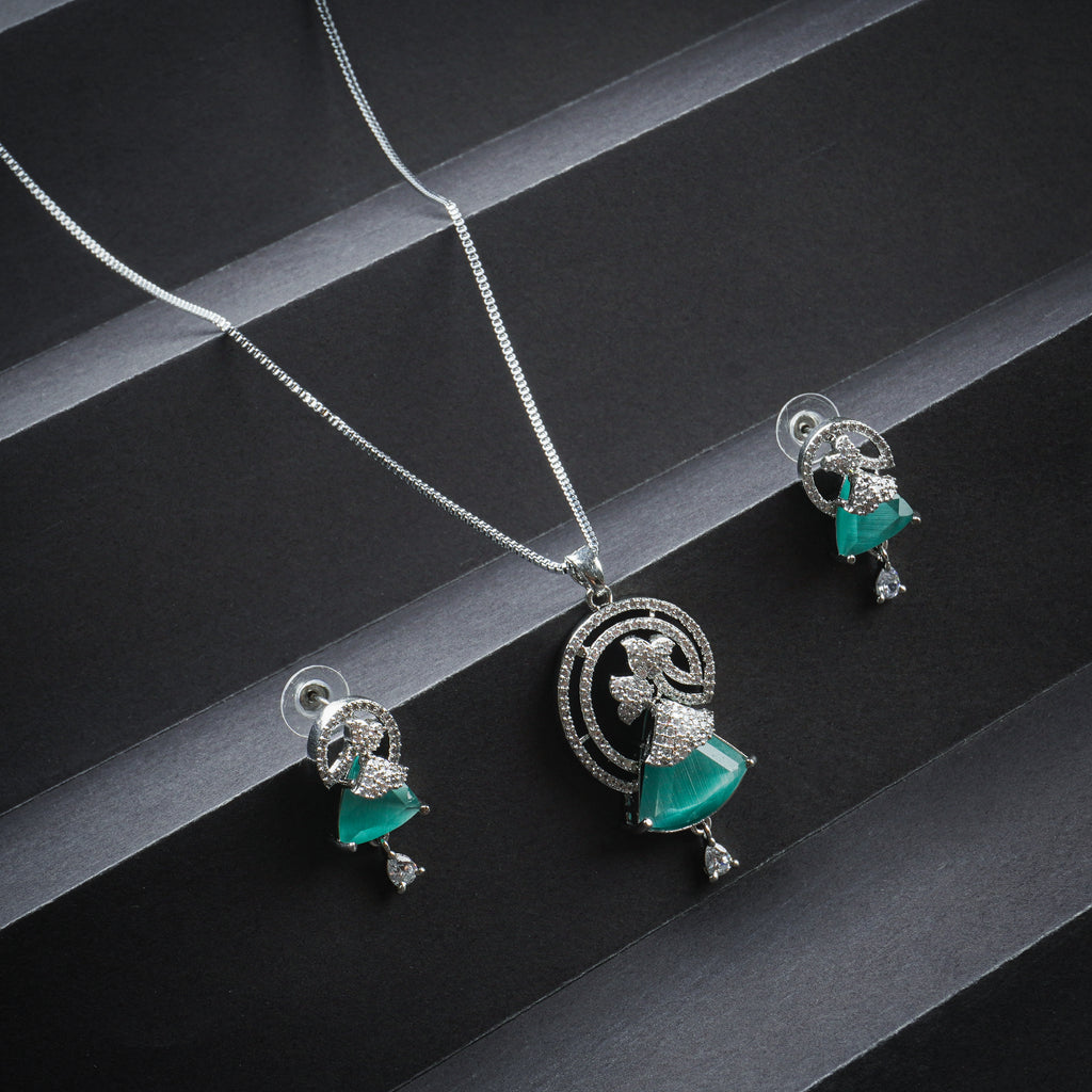 Emerald Whisper Pendant set